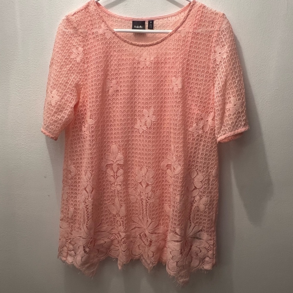 Rafaella lace overlay top with yank top undershirt. Size M.